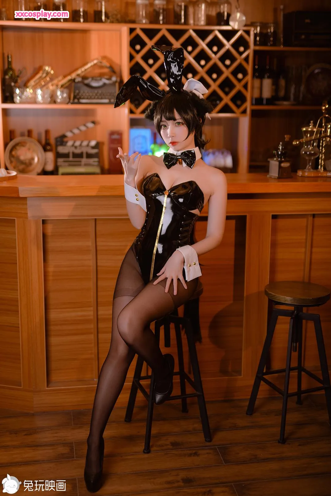 Nisa: Seductive Latex Bunny Girl